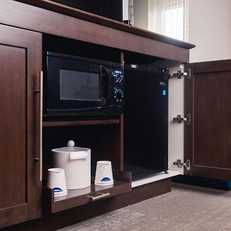 Hampton Inn Joplin Extérieur photo