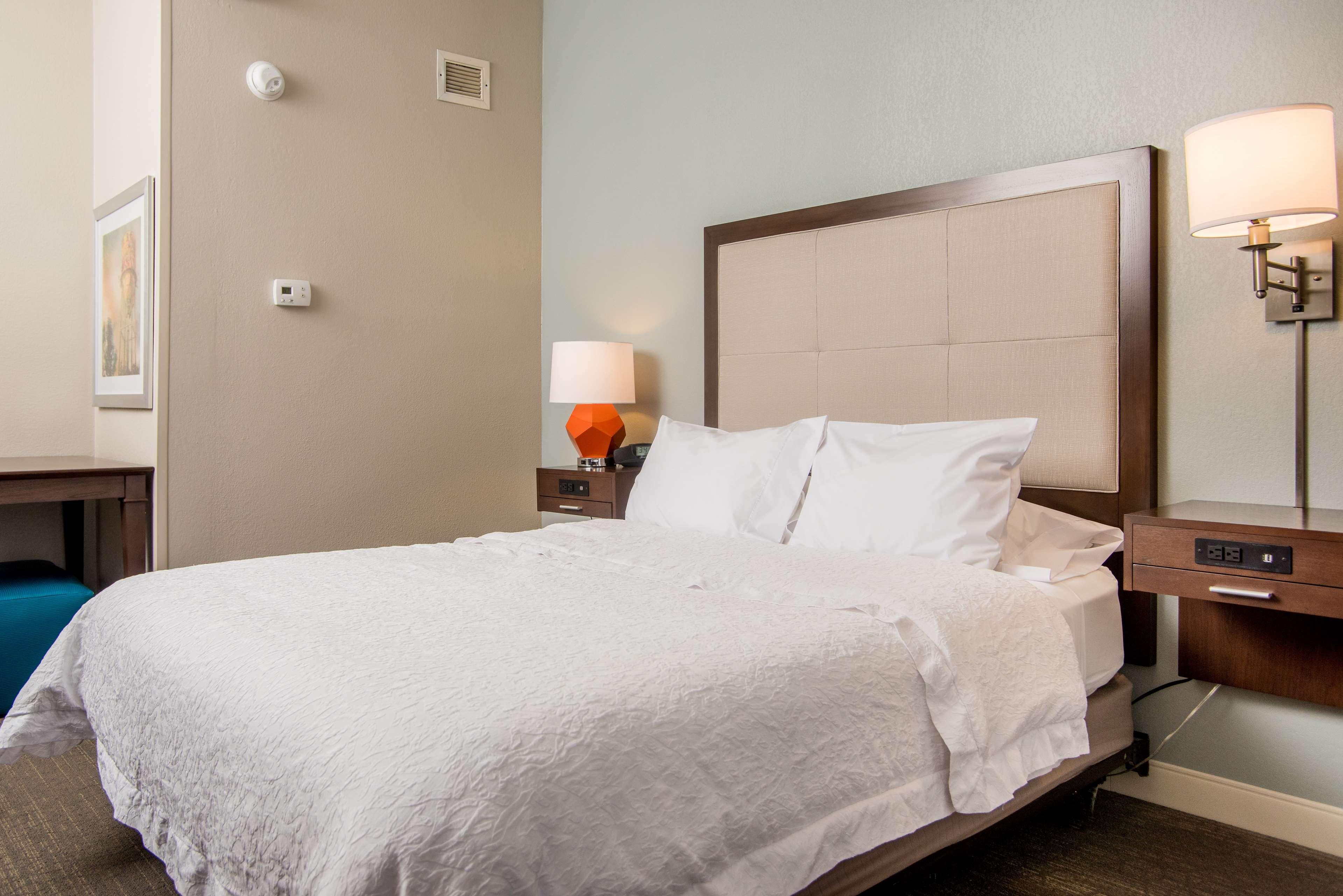 Hampton Inn Joplin Extérieur photo