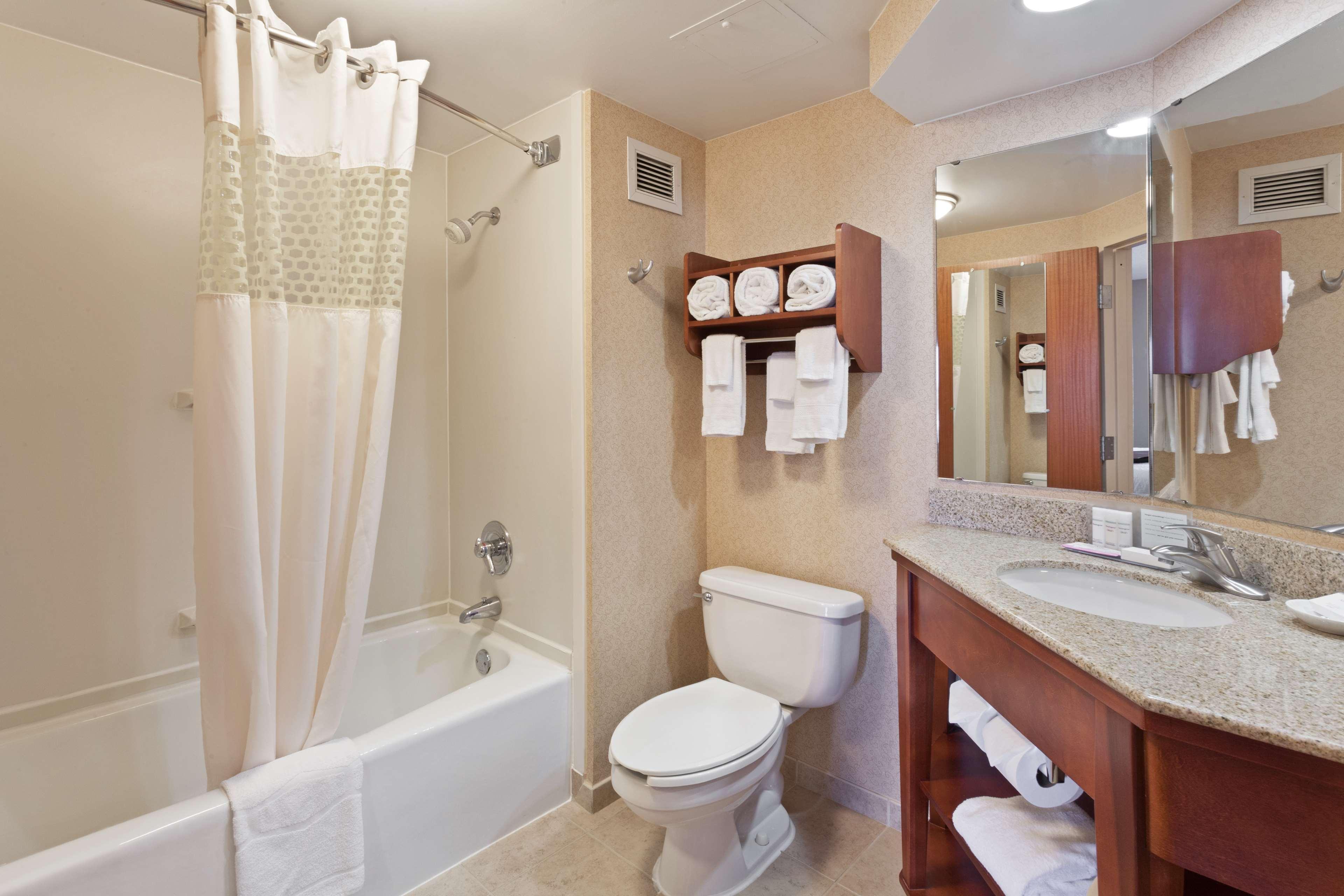 Hampton Inn Joplin Extérieur photo