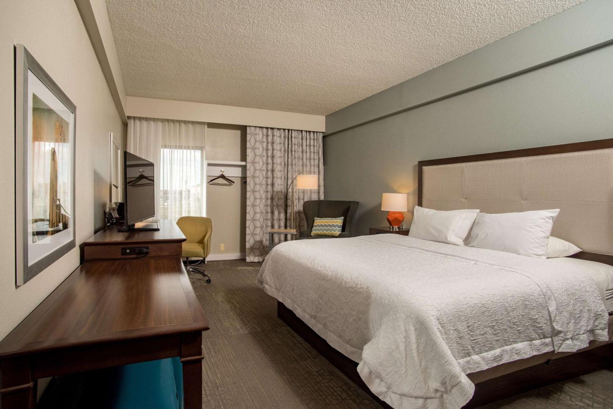 Hampton Inn Joplin Extérieur photo