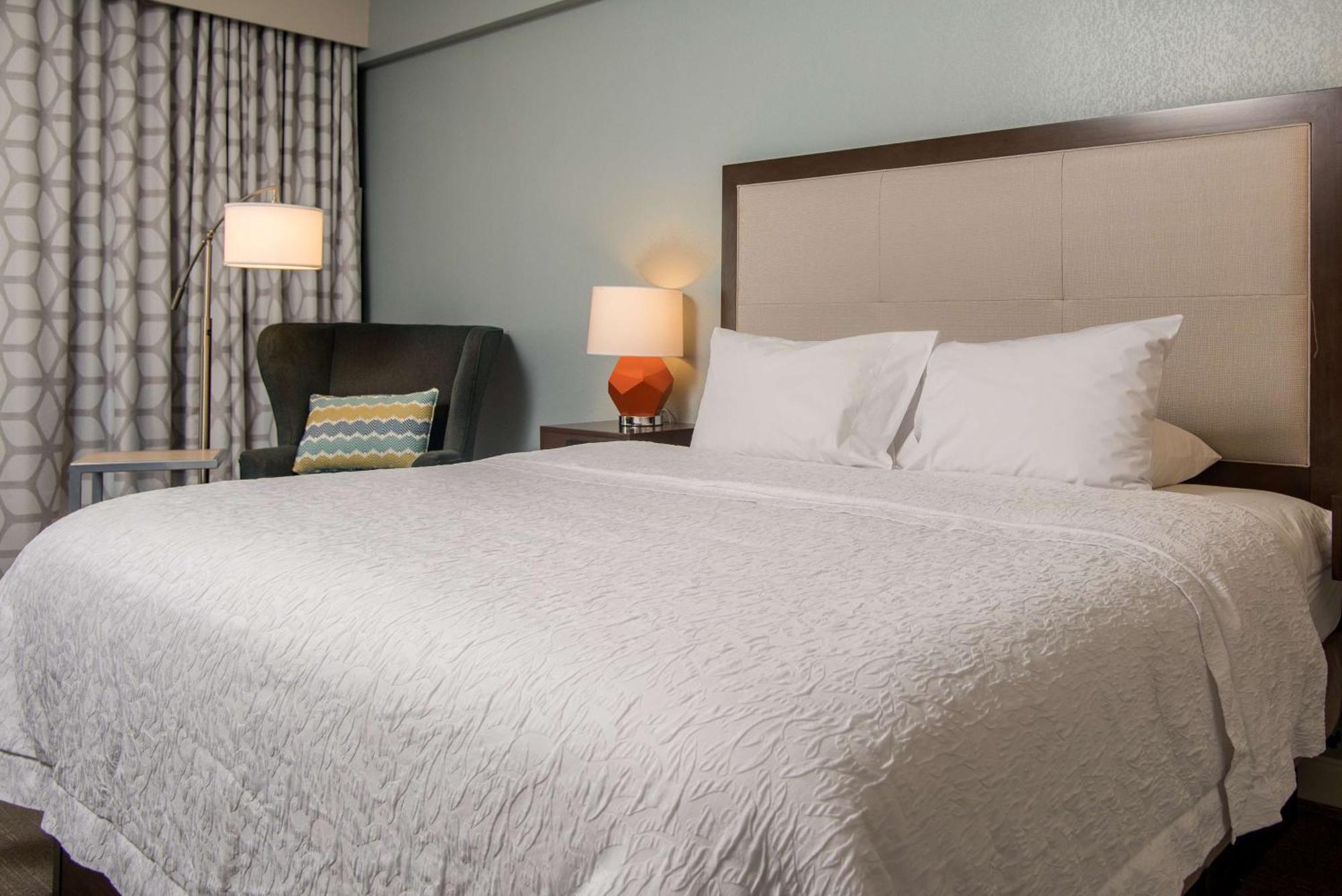 Hampton Inn Joplin Extérieur photo