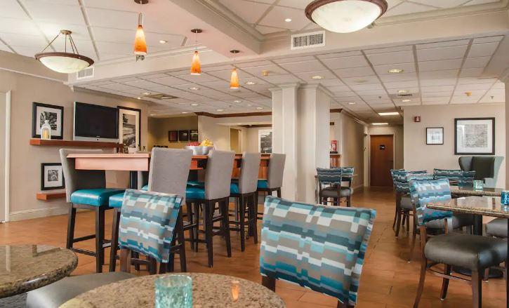 Hampton Inn Joplin Extérieur photo